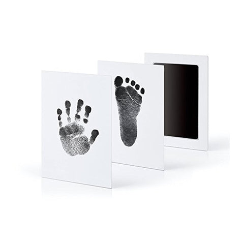Let your pet's memories last a lifetime and preserve them in this Paw Print Stamp Pad. It is suitable for all pets, with this stamp pad, you can create art using your pet’s paws. Simply press your pet’s paw on the pad and then press it onto the card. You can then frame the card or keep it however you’d like to preserve it. 